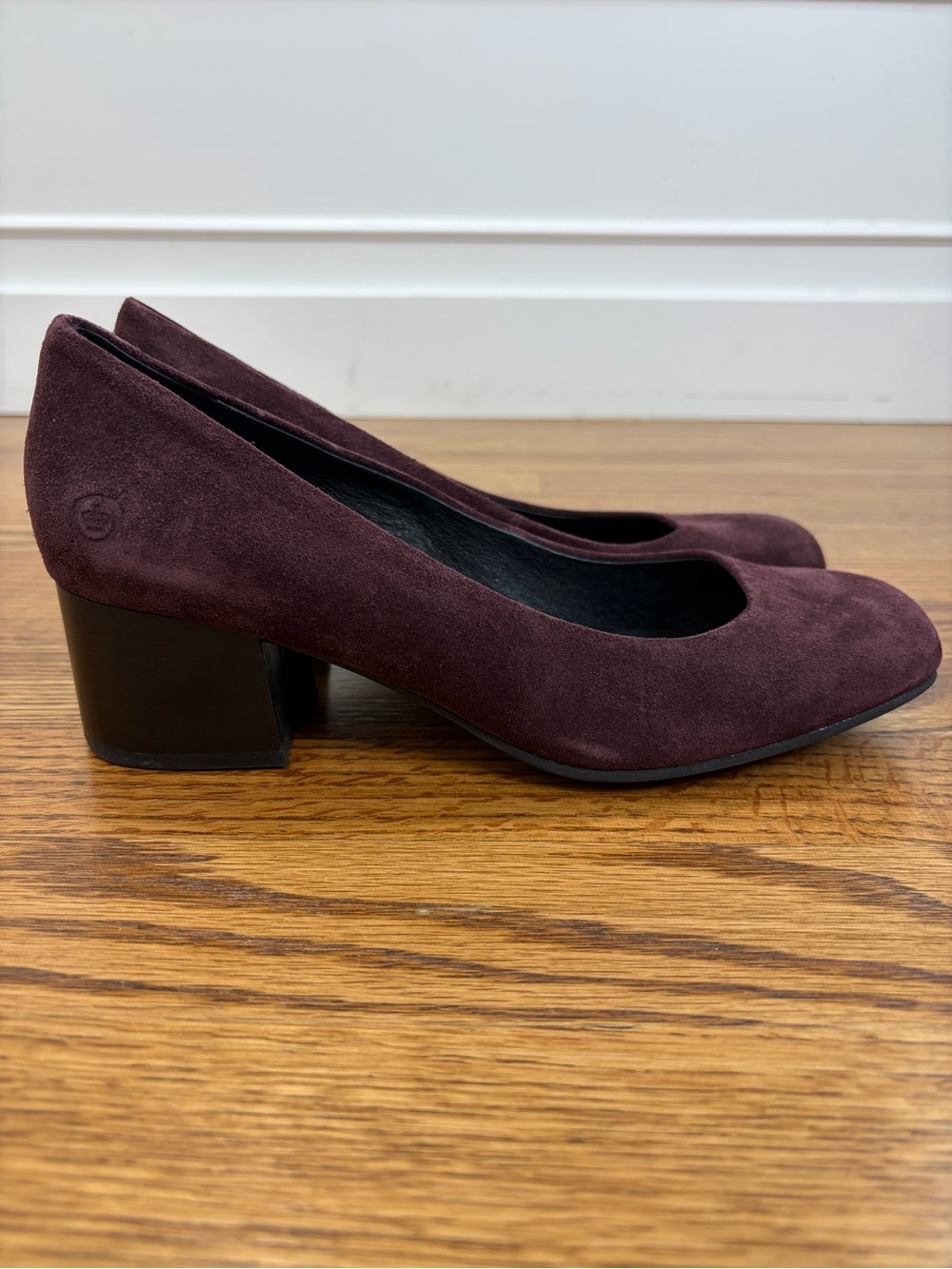 NEW Børn Classic Suede Plum Block Heel Pumps (7)